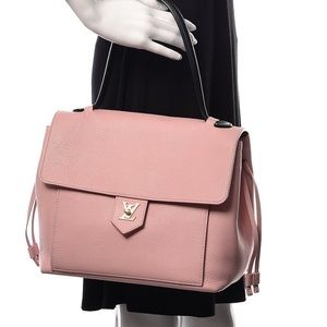 Gorgeous Spring Bag! Louis Vuitton Calfskin Lockme PM Rose Ballerine 🌸